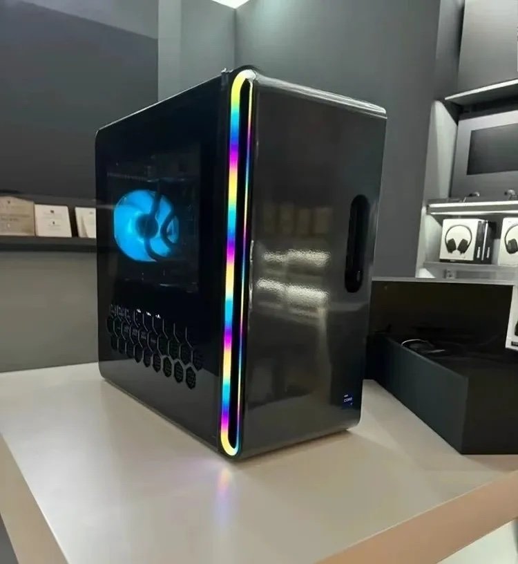 Desktop Computer Area-51 R10 R12 R13 R16 R17 RTX5090 - Image 3